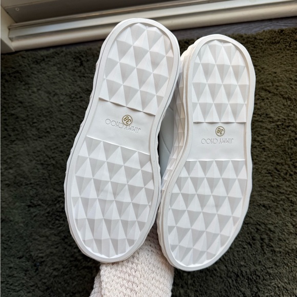 White Fashion Sneakers -Size 7.5 - Picture 3 of 3